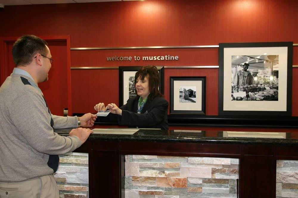 Hampton Inn Muscatine Dalaman gambar